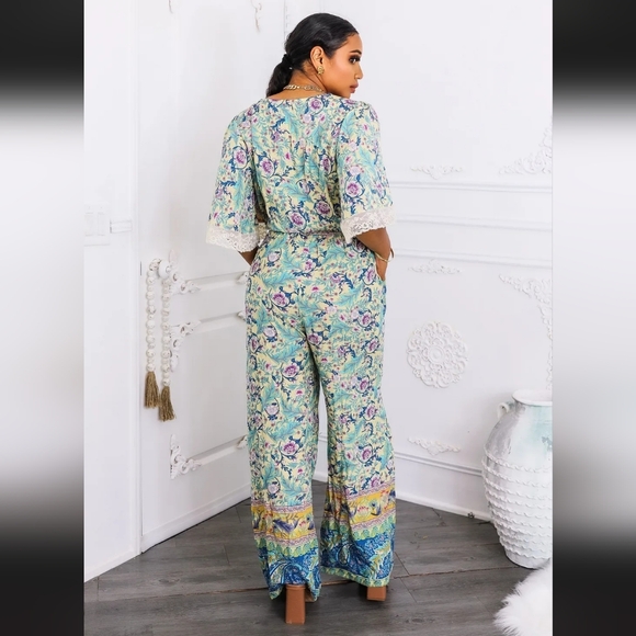 Elegant Paisley Jumpsuit in Blue and Yellow - Picture 4 of 4